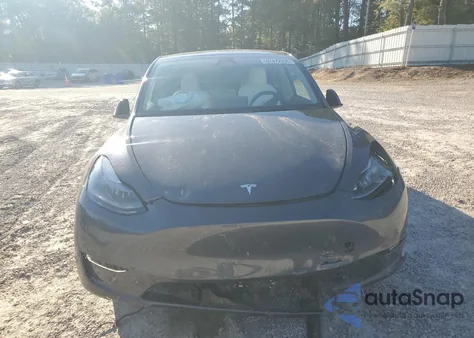 2023 Tesla Model Y из США, поврежденный, VIN 7SAYGDEE8PA201442